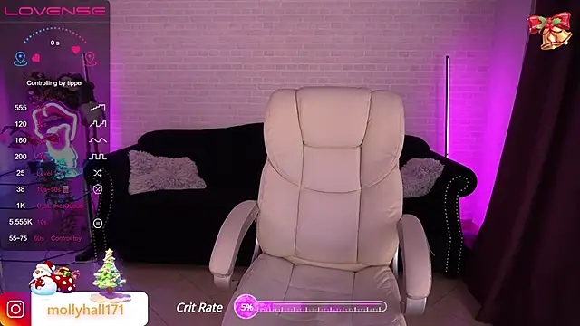 Snapshot of LovelyMollyy chatting on January 2025 02:13:02 PM LovelyMollyy online show from January 2025 02:13:02 PM