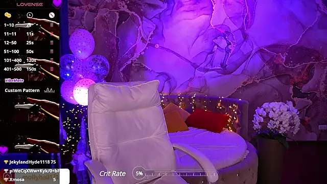 Snapshot of LovelyMollyy chatting on January 2025 08:00:02 PM LovelyMollyy online show from January 2025 08:00:02 PM