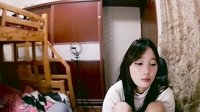 Snapshot of lulu-2002 chatting on January 2025 01:15:01 PM lulu-2002 online show from January 2025 01:15:01 PM