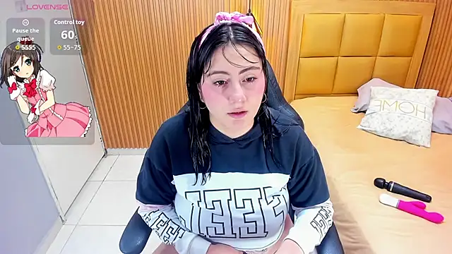 Snapshot of LOLAMAXI chatting on February 2026 03:44:02 AM LOLAMAXI online show from February 2026 03:44:02 AM