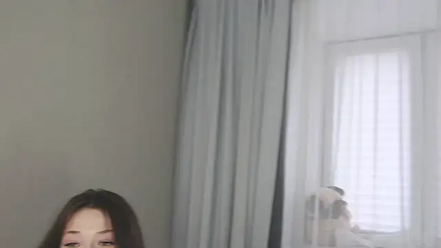 Snapshot of eva_varnerr chatting on February 2025 11:40:02 AM eva varnerr online show from February 2025 11:40:02 AM