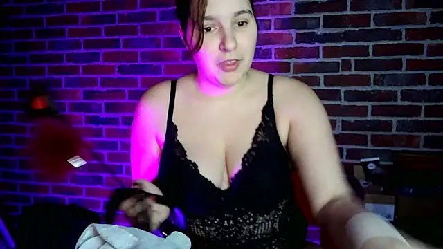 Snapshot of Heleneecesmecs2 chatting on January 2025 01:04:02 AM Heleneecesmecs2 online show from January 2025 01:04:02 AM