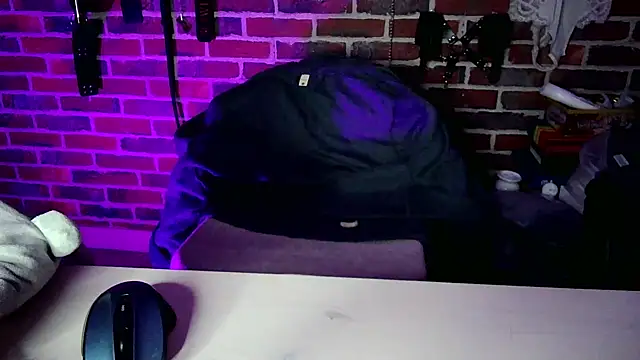 Snapshot of Heleneecesmecs2 chatting on January 2025 01:27:01 AM Heleneecesmecs2 online show from January 2025 01:27:01 AM