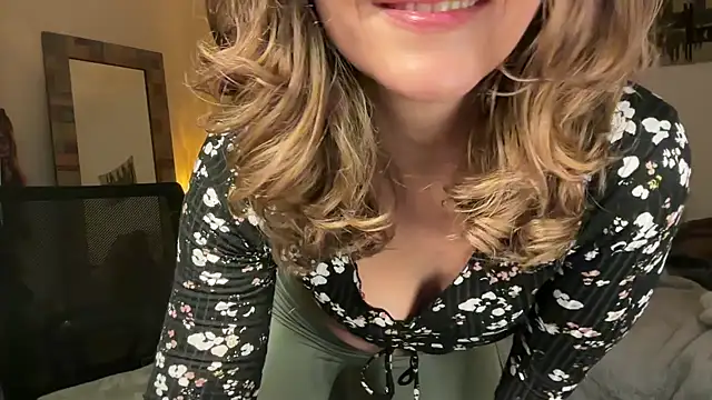 leahsparkles online show from November 2025 03:50:02 AM