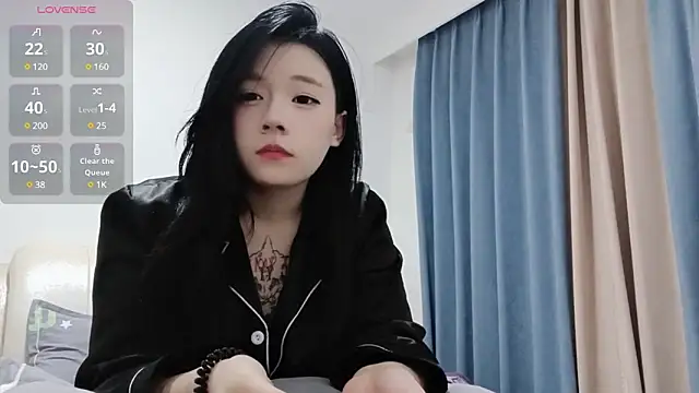 Snapshot of TuTu-0808 chatting on January 2025 02:28:01 PM TuTu-0808 online show from January 2025 02:28:01 PM