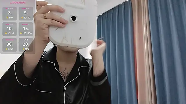 Snapshot of TuTu-0808 chatting on January 2025 03:11:01 AM TuTu-0808 online show from January 2025 03:11:01 AM