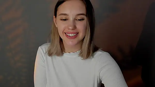 Snapshot of AngelicaKleee chatting on January 2025 05:19:02 AM AngelicaKleee online show from January 2025 05:19:02 AM