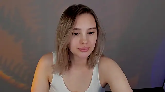 Snapshot of AngelicaKleee chatting on February 2025 08:00:02 AM AngelicaKleee online show from February 2025 08:00:02 AM