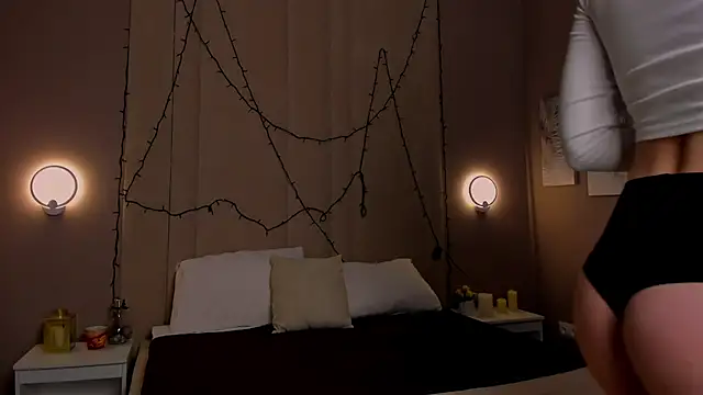 Snapshot of AngelicaKleee chatting on September 2025 01:38:02 AM AngelicaKleee online show from September 2025 01:38:02 AM