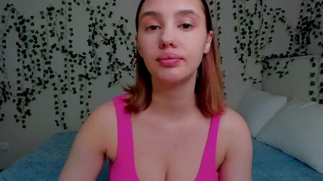 Snapshot of AngelicaKleee chatting on October 2025 01:37:02 AM AngelicaKleee online show from October 2025 01:37:02 AM