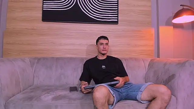 hell twink online show from May 2026 03:42:01 PM
