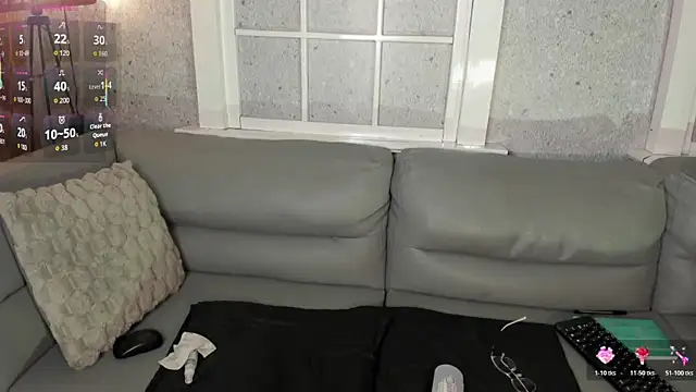 LucyLovelyy online show from November 2025 02:09:01 AM