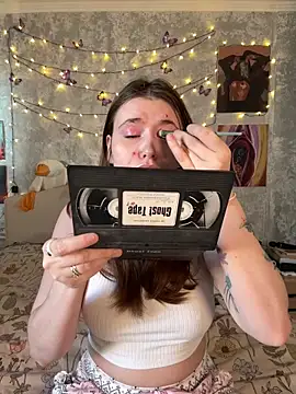 Snapshot of Sabrina_shells chatting on December 2025 10:11:02 AM Sabrina shells online show from December 2025 10:11:02 AM