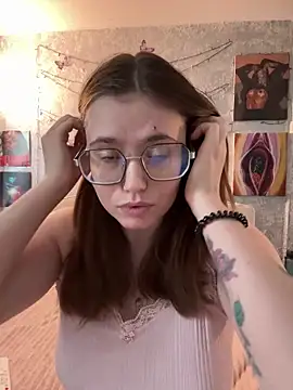 Snapshot of Sabrina_shells chatting on February 2026 08:00:02 AM Sabrina shells online show from February 2026 08:00:02 AM