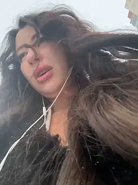 Snapshot of AndreaMood chatting on January 2026 05:34:02 AM AndreaMood online show from January 2026 05:34:02 AM