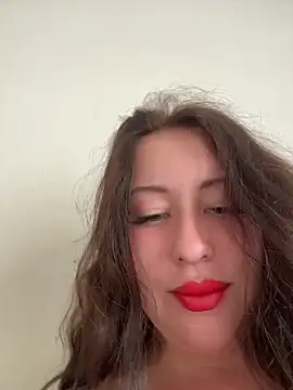 Snapshot of AndreaMood chatting on February 2026 01:04:02 AM AndreaMood online show from February 2026 01:04:02 AM