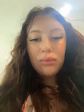 Snapshot of AndreaMood chatting on March 2026 02:25:01 AM AndreaMood online show from March 2026 02:25:01 AM