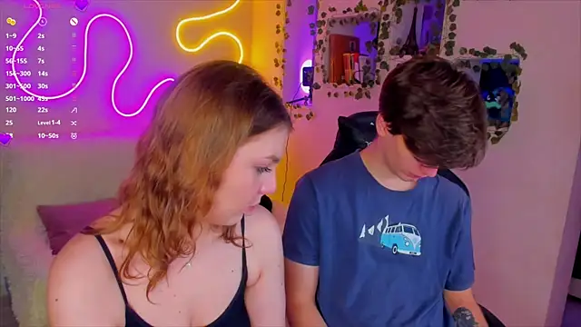 RobertAndLinela online show from December 2024 01:08:02 PM