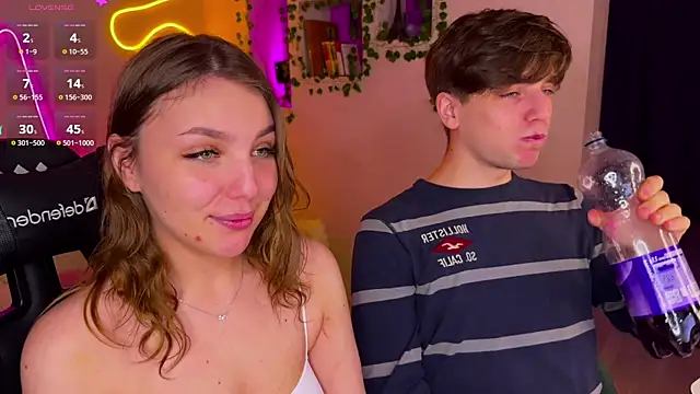 RobertAndLinela online show from January 2025 09:26:02 PM