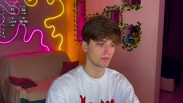 RobertAndLinela online show from February 2025 08:57:01 PM