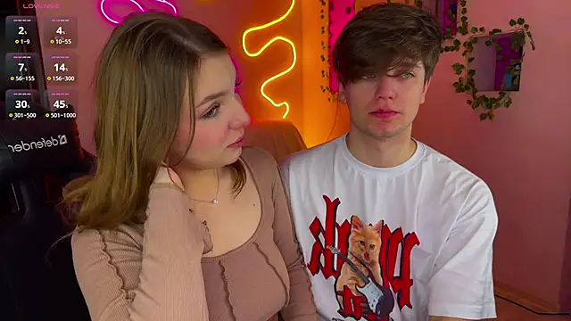 RobertAndLinela online show from March 2025 03:13:02 PM