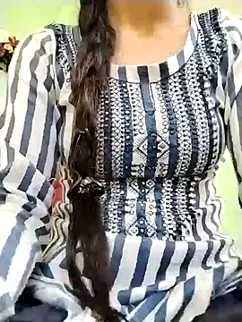 Snapshot of Somiya87 chatting on January 2025 12:25:01 AM Somiya87 online show from January 2025 12:25:01 AM