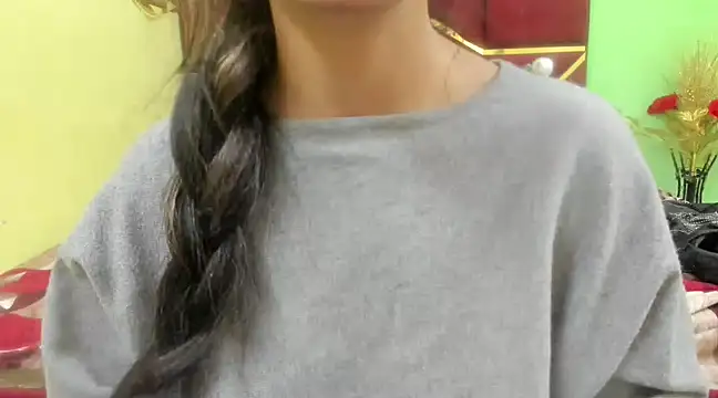 Snapshot of Somiya87 chatting on March 2025 09:48:02 PM Somiya87 online show from March 2025 09:48:02 PM