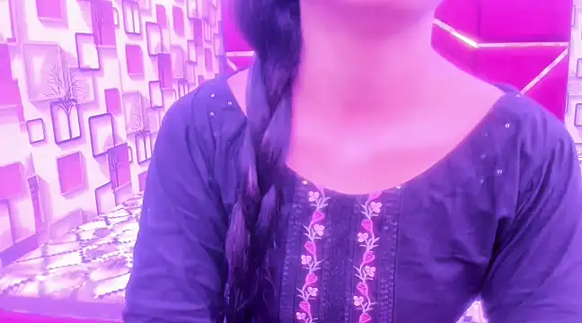 Snapshot of Somiya87 chatting on March 2025 05:28:01 PM Somiya87 online show from March 2025 05:28:01 PM