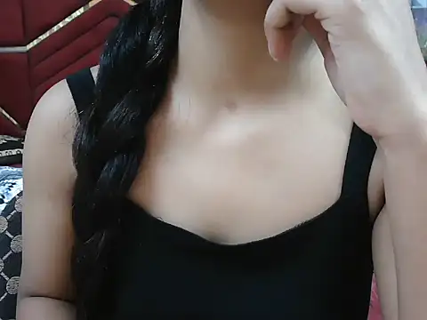 Snapshot of Somiya87 chatting on October 2025 07:32:02 PM Somiya87 online show from October 2025 07:32:02 PM