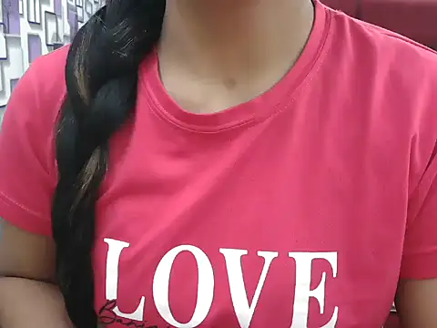 Snapshot of Somiya87 chatting on November 2025 08:07:01 PM Somiya87 online show from November 2025 08:07:01 PM