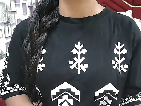 Snapshot of Somiya87 chatting on December 2025 07:00:01 PM Somiya87 online show from December 2025 07:00:01 PM