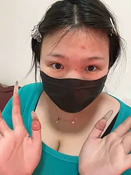 Snapshot of Happyou2 chatting on February 2025 12:34:02 PM Happyou2 online show from February 2025 12:34:02 PM