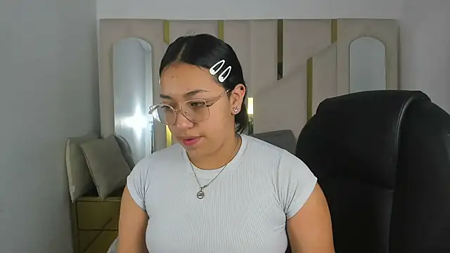 IsabellRodriguez18 online show from November 2025 02:36:02 AM