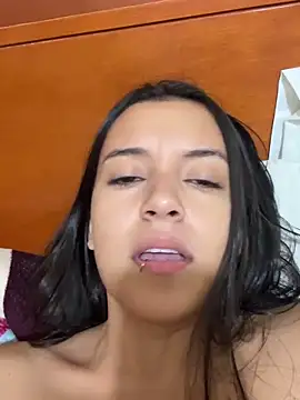 Snapshot of MikeAndJessy chatting on March 2025 04:14:02 AM MikeAndJessy online show from March 2025 04:14:02 AM