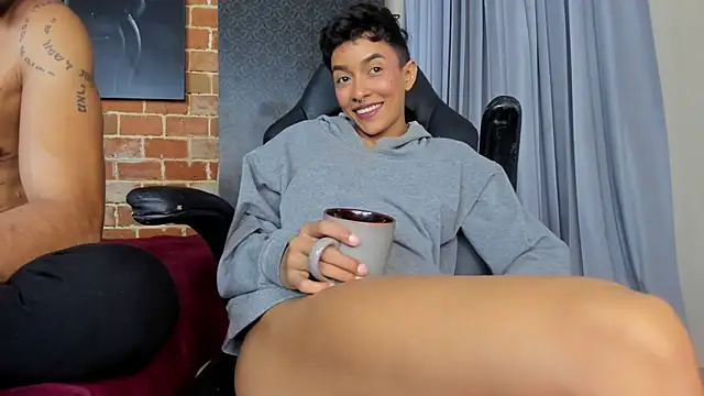 Snapshot of AntonAndSofii chatting on January 2025 06:45:01 AM AntonAndSofii online show from January 2025 06:45:01 AM