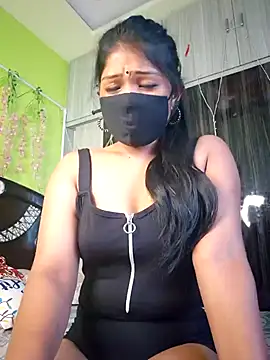 Snapshot of sexyhoney27 chatting on October 2025 10:26:01 AM sexyhoney27 online show from October 2025 10:26:01 AM