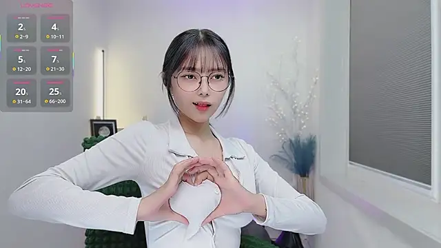 Snapshot of Natasha2025 chatting on October 2025 03:01:02 PM Natasha2025 online show from October 2025 03:01:02 PM