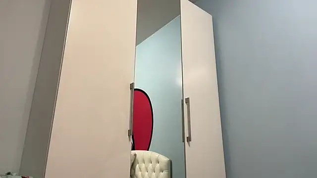 yunasuka online show from March 2026 02:28:01 PM