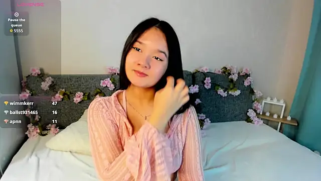 Snapshot of Maekko chatting on December 2025 10:40:02 PM Maekko online show from December 2025 10:40:02 PM