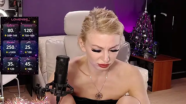  britney white  online show from December 2024 06:16:02 PM