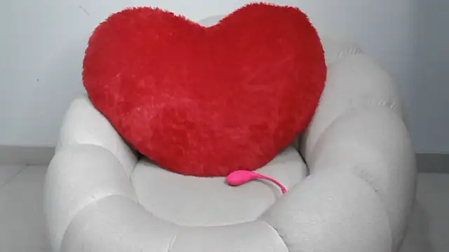 Snapshot of GoddessGlide chatting on January 2026 04:23:02 PM GoddessGlide online show from January 2026 04:23:02 PM