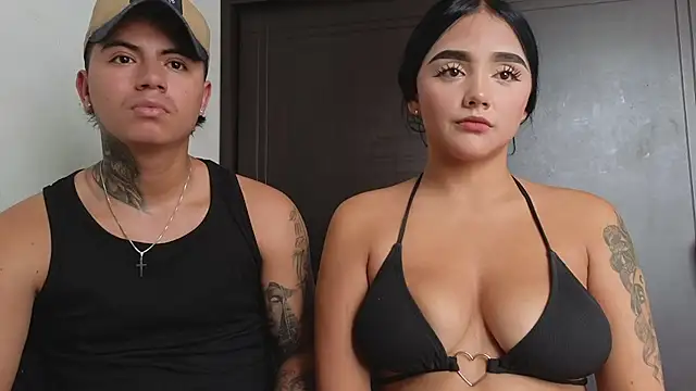 Snapshot of Thiago_x_Sahara chatting on March 2025 06:29:01 PM Thiago x Sahara online show from March 2025 06:29:01 PM