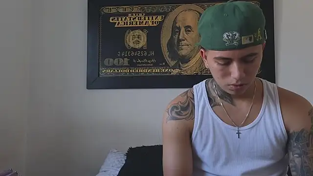 Snapshot of Thiago_x_Sahara chatting on September 2025 12:51:02 PM Thiago x Sahara online show from September 2025 12:51:02 PM