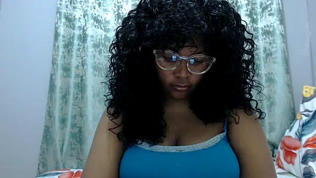 Snapshot of Teassa90 chatting on October 2025 07:52:02 AM Teassa90 online show from October 2025 07:52:02 AM