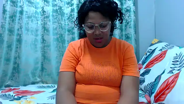 Snapshot of Teassa90 chatting on October 2025 01:56:02 PM Teassa90 online show from October 2025 01:56:02 PM