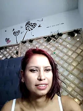 Mia WAll online show from January 2025 03:19:01 PM