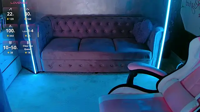 evanew  online show from October 2025 05:15:02 PM