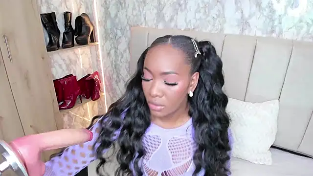 whiitneyfox online show from September 2025 11:27:02 PM