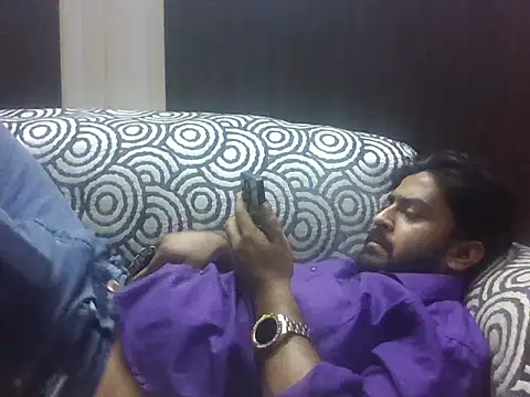 indihotguy online show from October 2025 03:45:01 PM