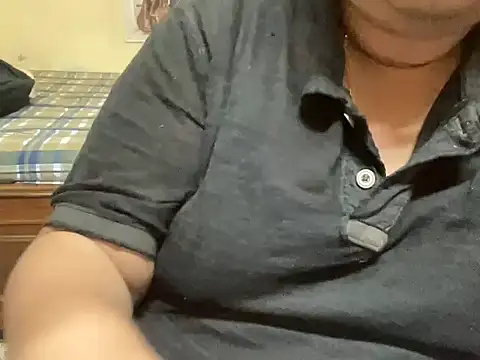 Snapshot of FatIndianBoy chatting on January 2025 06:49:01 PM FatIndianBoy online show from January 2025 06:49:01 PM